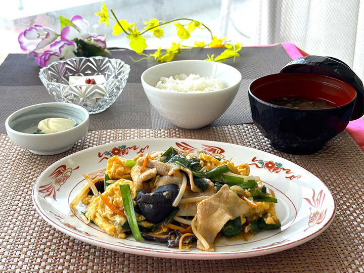 ニラ玉定食